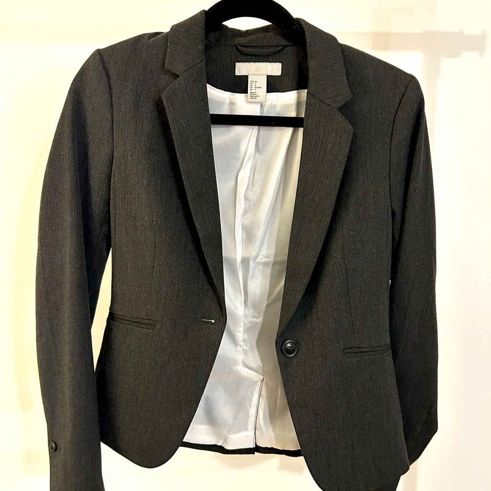 Grey blazer